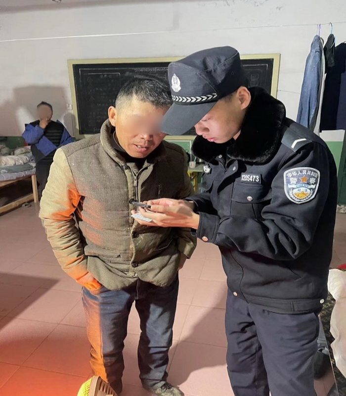 “把青春奉献给事业、把爱心留给我的乡亲”系列专辑（十） 上门服务 情暖流动人口