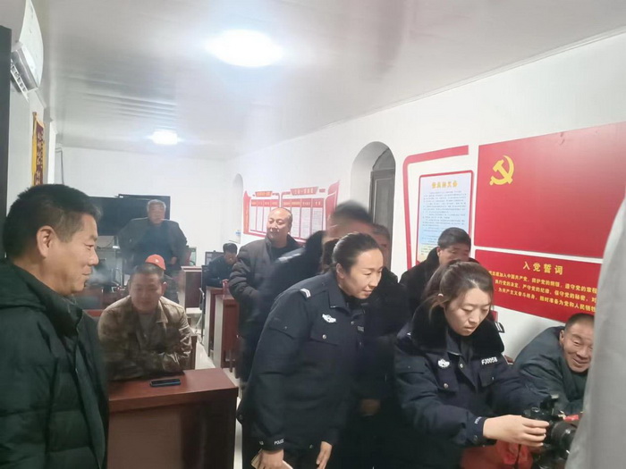 “把青春奉献给事业，把爱心留给我的乡亲”之（十二）